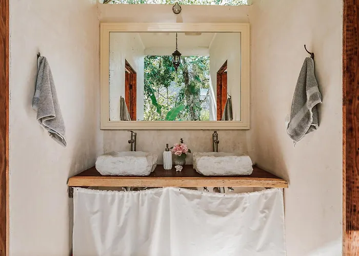 Casa Arkaana Eco Retreat *